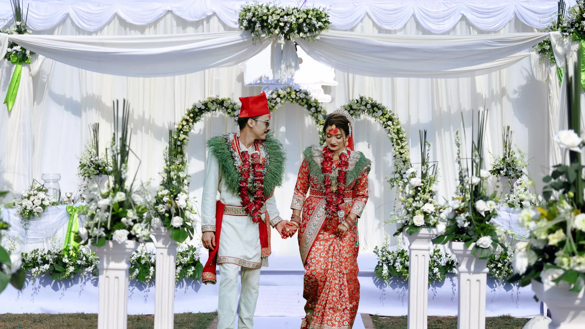 Wedding ceremony banquet arrangement